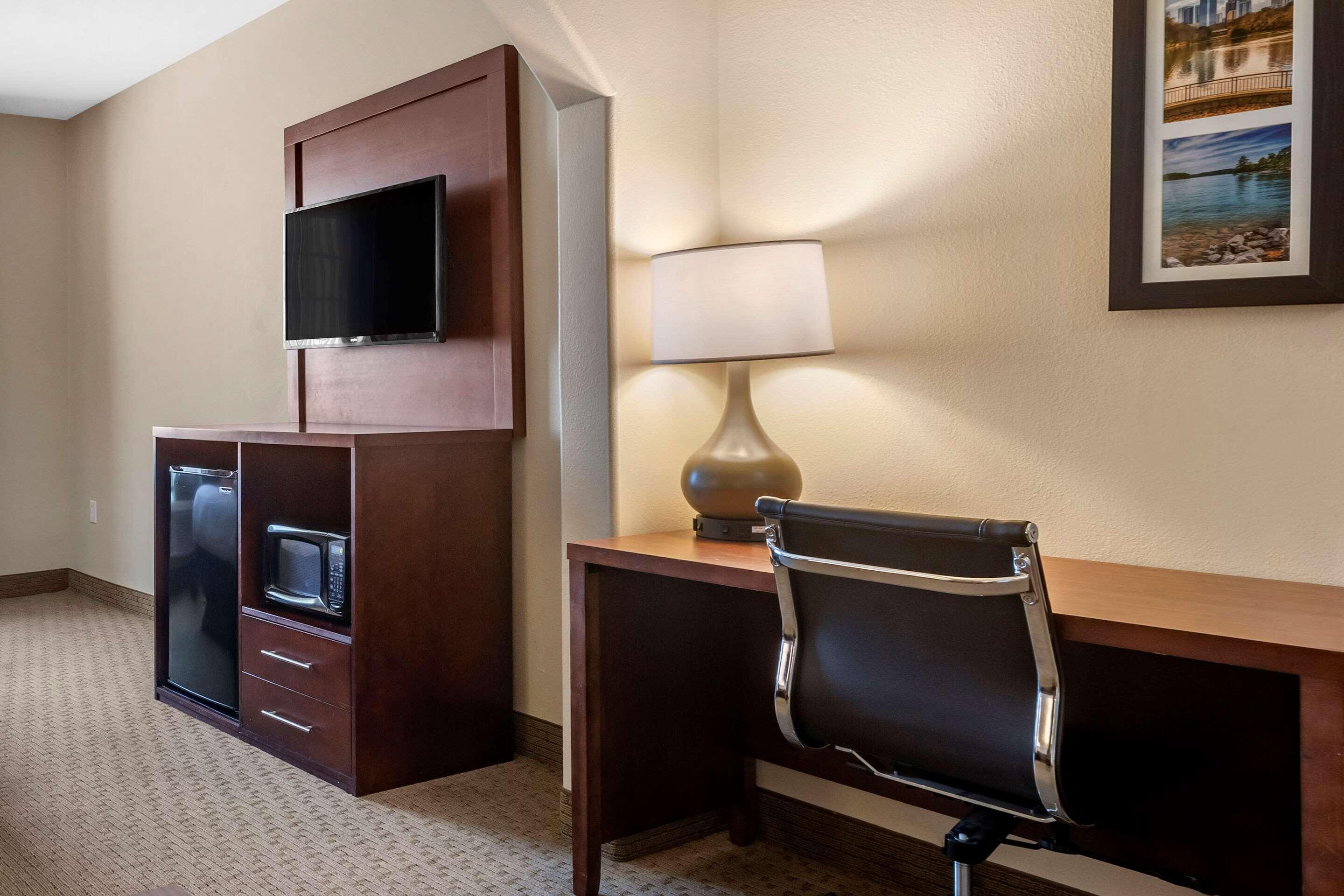 Comfort Inn & Suites Villa Rica Dış mekan fotoğraf