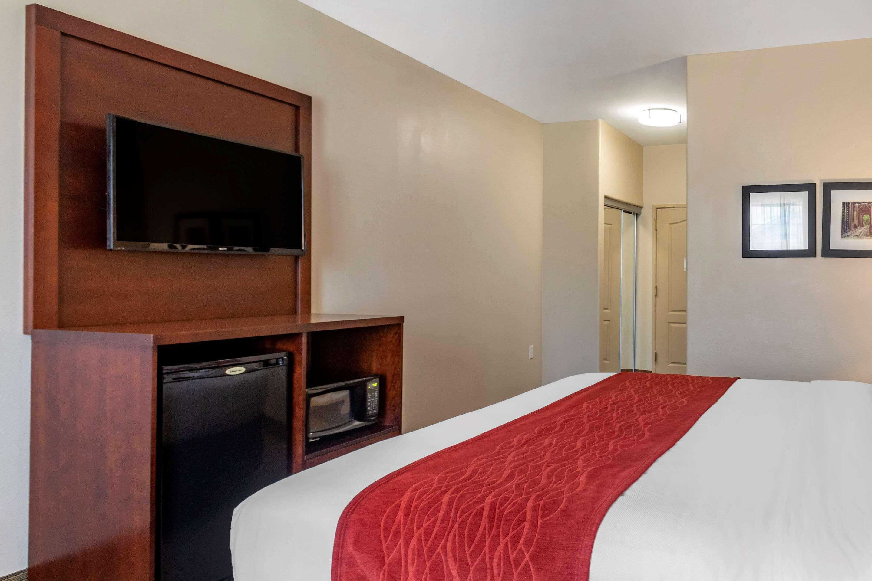 Comfort Inn & Suites Villa Rica Dış mekan fotoğraf